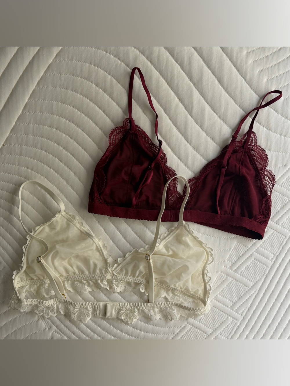 Aritzia & Aerie Lace Bralette Duo in Ivory & Burgundy - Picture 2 of 4